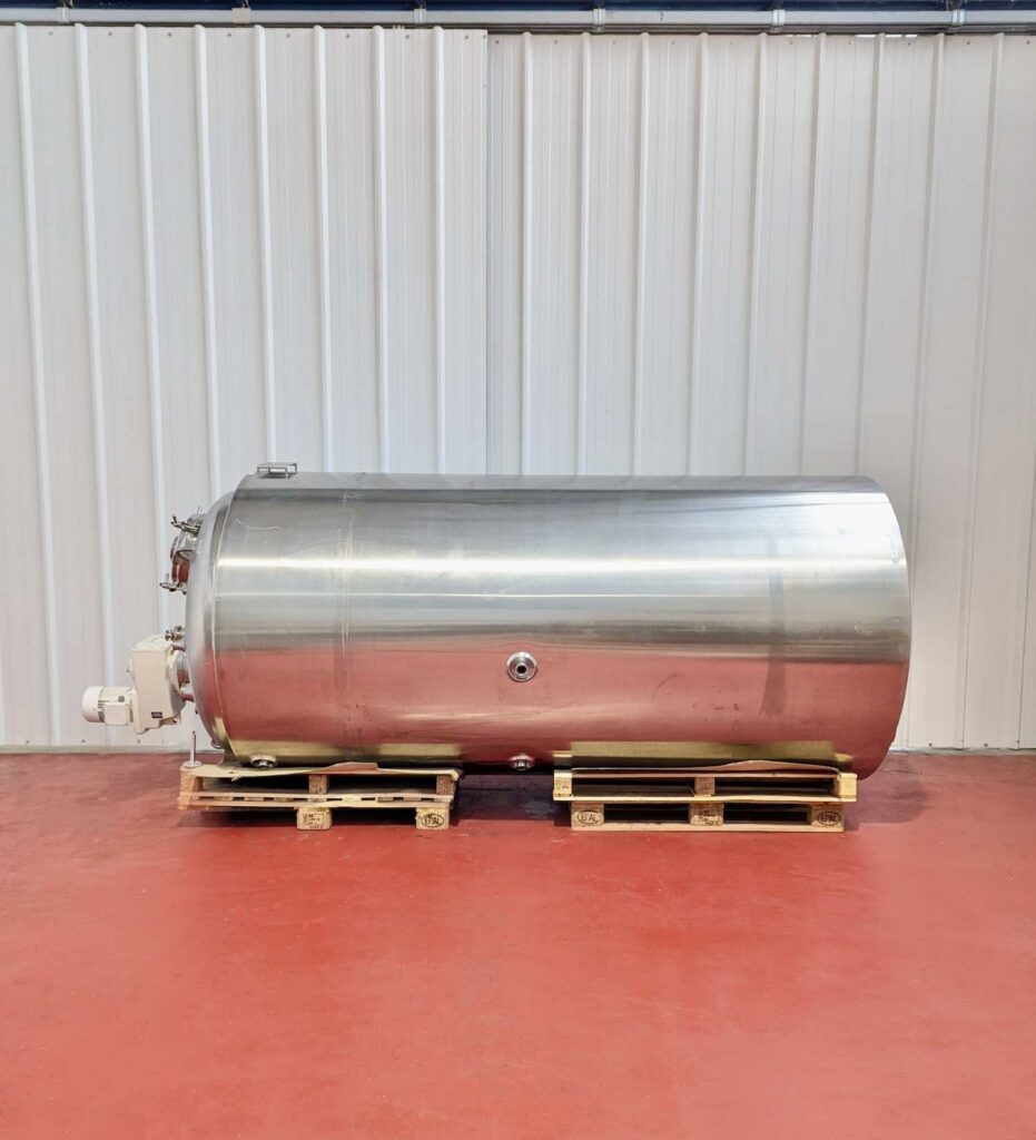 Réacteur inox Boccard – 3250 L, cuve de réaction avec double enveloppe - Image 1