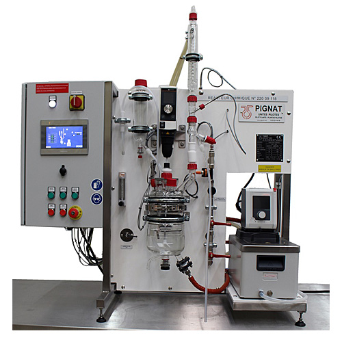 Mini réacteur chimique supervisé – en verre, double enveloppe, avec agitation réglable et thermorégulation - Image 1