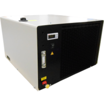 Refroidisseur d&rsquo;eau LABO 0,3 à 11 kW pour laboratoire – pompes centrifuge et basse pression - Image 1