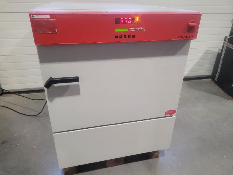 Incubateur / étuve réfrigéré BINDER KB-115 avec convection forcée 100°C - Image 1