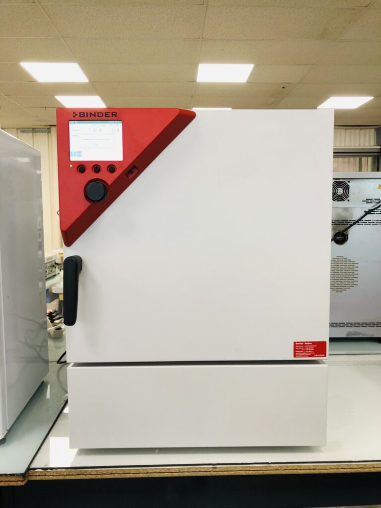 Incubateur réfrigéré de laboratoire – d&rsquo;occasion – binder kb53 - Image 1