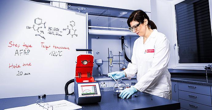 Réacteur de synthèse Monowave 50 – chauffage conventionnel pour chimie expérimentale et laboratoires d&rsquo;enseignement - Image 1