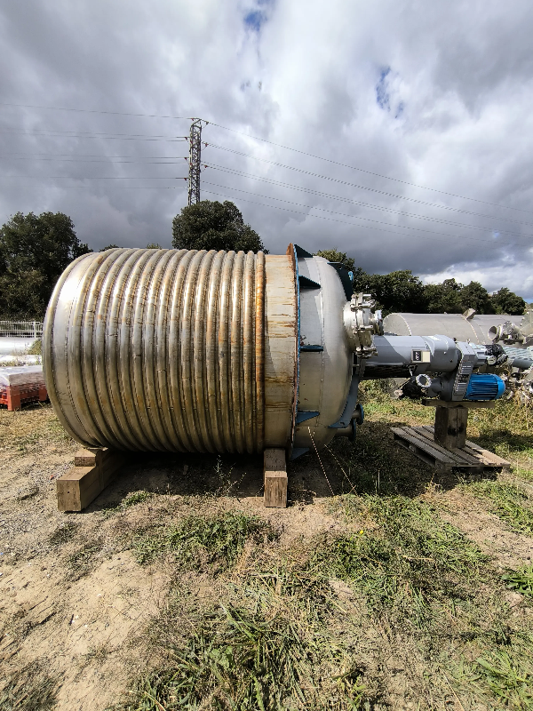 Réacteur en acier inoxydable 10 400 litres avec demi-canne et agitation – référence                        :                         c13750 1