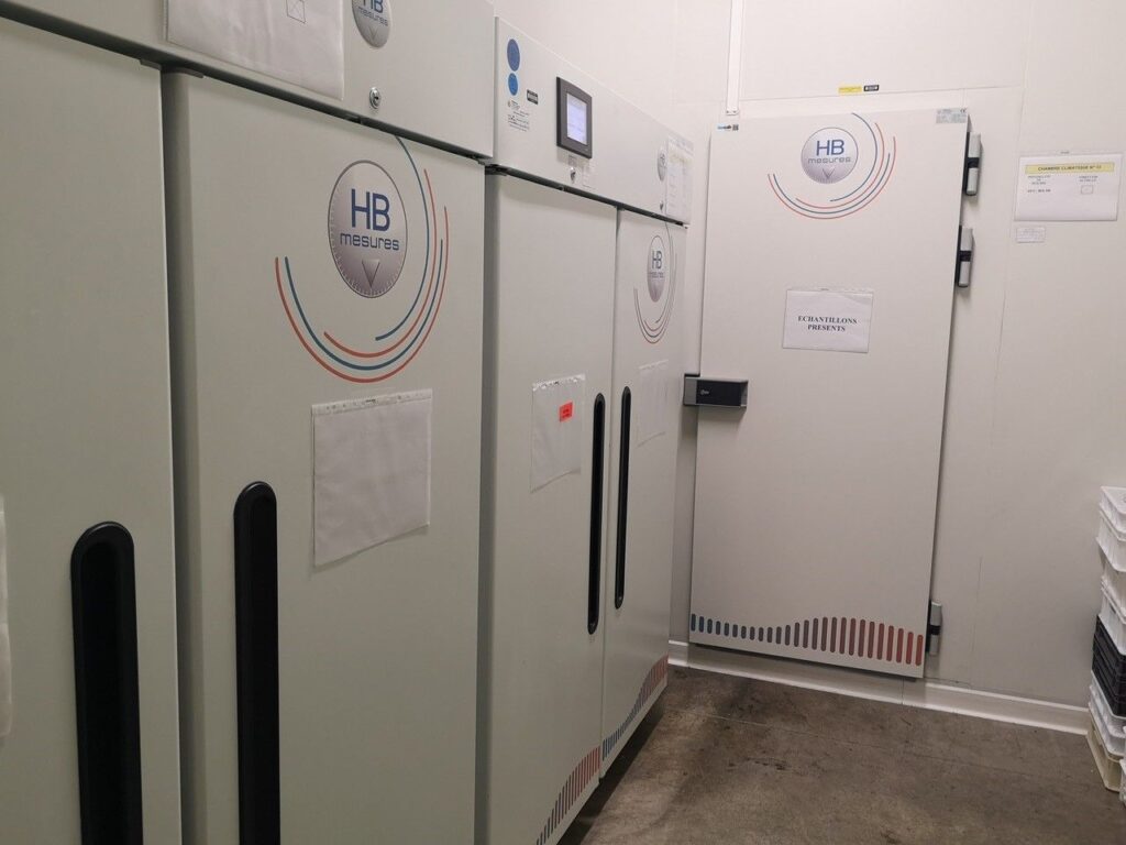 Chambre climatique en back up – double machinerie autonome pour fonctionnement 24/7 2