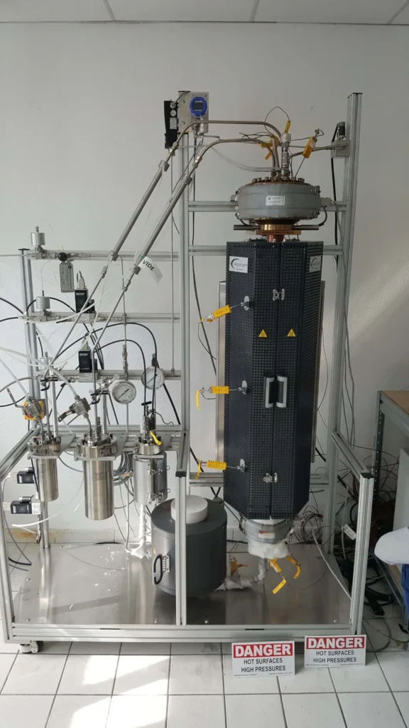 Parr Instrument – N5410 Réacteur tubulaire à lit fluidisé – Équipement de laboratoire - Image 1
