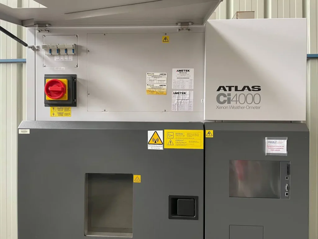 ATLAS CI4000 – Enceinte de vieillissement Xenon avec pulvérisation avant et arrière - Image 3