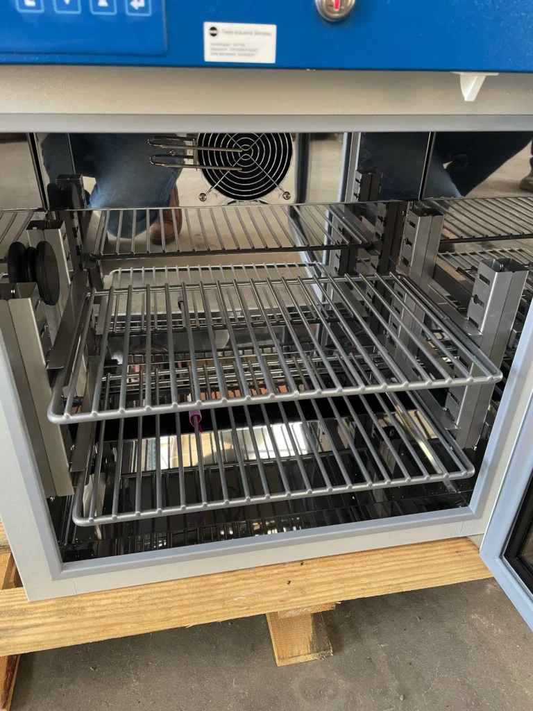 VWR INCU-Line 68R – Incubateurs réfrigérés de 68 L avec convection forcée 3