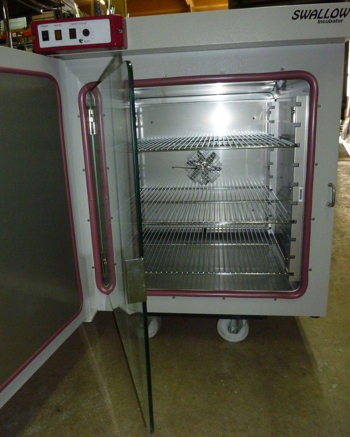 Incubateur de laboratoire Swallow série J 3048 – dimensions extérieures 70 x 74 x 77 cm - Image 1
